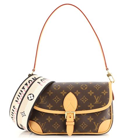 bolsa louis vuitton media|louis vuitton diane bag 2022.